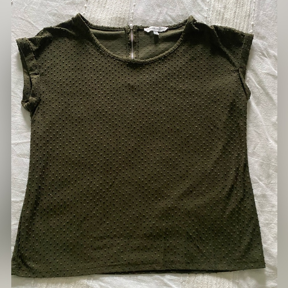 Rose + Olive Women’s L green top with texture